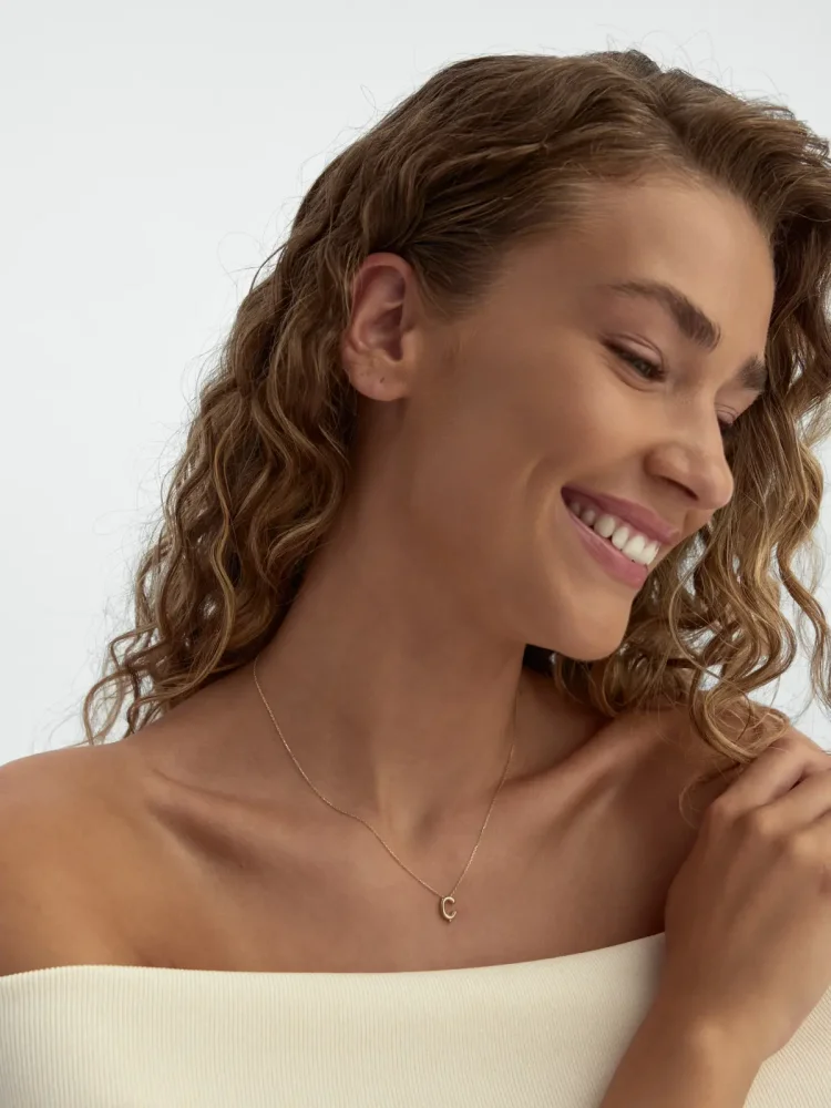 Ç Harfi Sade 14K Altın Harf Kolye - 3