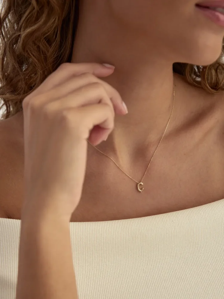 Ç Harfi Sade 14K Altın Harf Kolye - 5