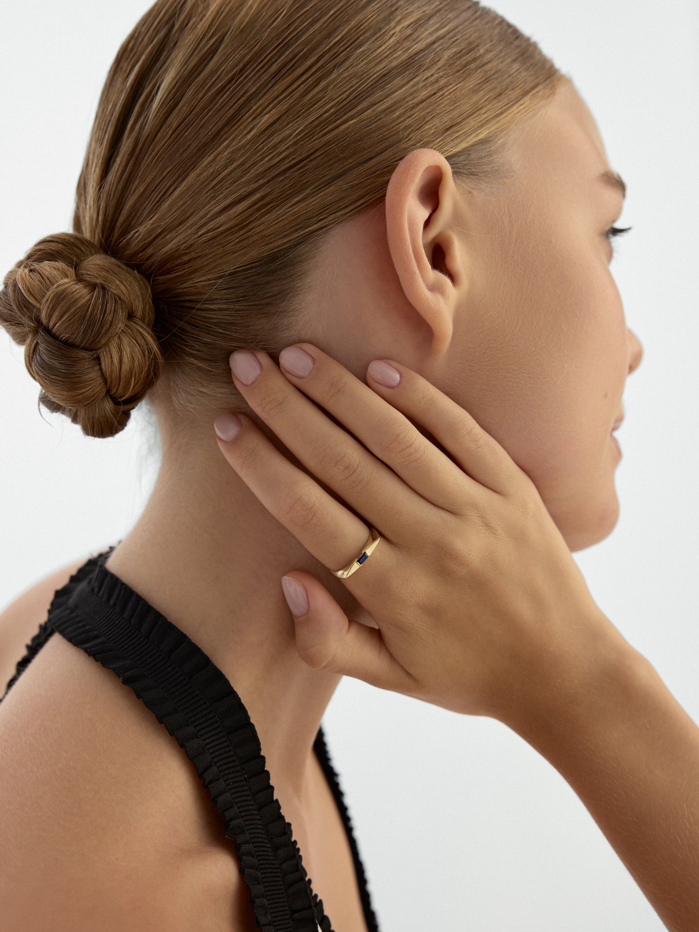 Baget Safir Rengi Taşlı Minimal 14K Altın Yüzük - Elef Kuyumculuk