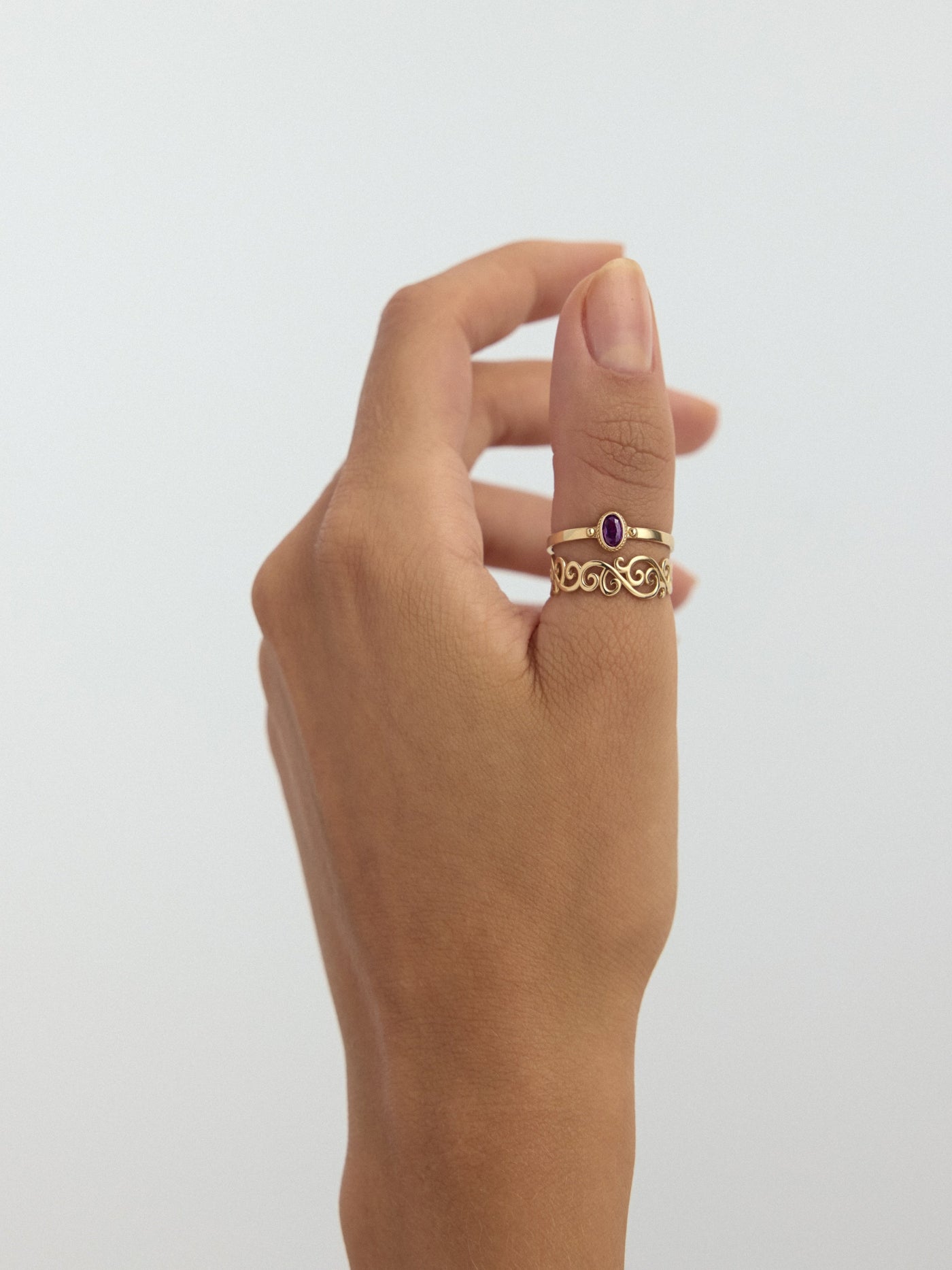 Oval Kesim Mor Taşlı Minimal 14K Altın Yüzük - Elef Kuyumculuk