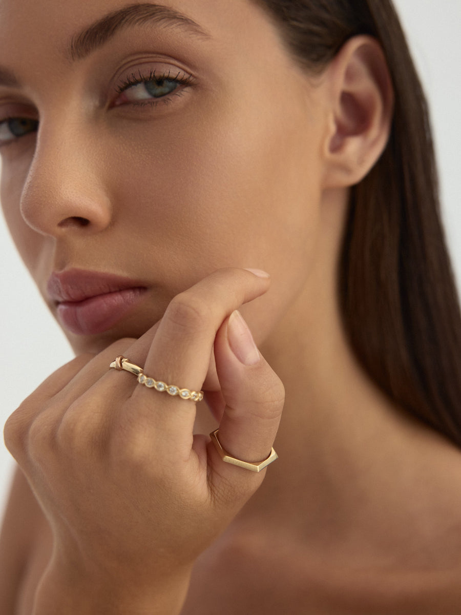 Marquise Form Sıralı Taşlı 14K Altın Yüzük