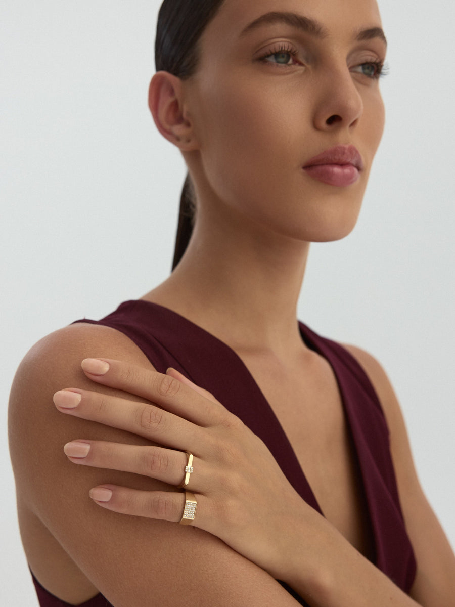 Baget ve Yuvarlak Taşlı Modern 14K Altın Yüzük