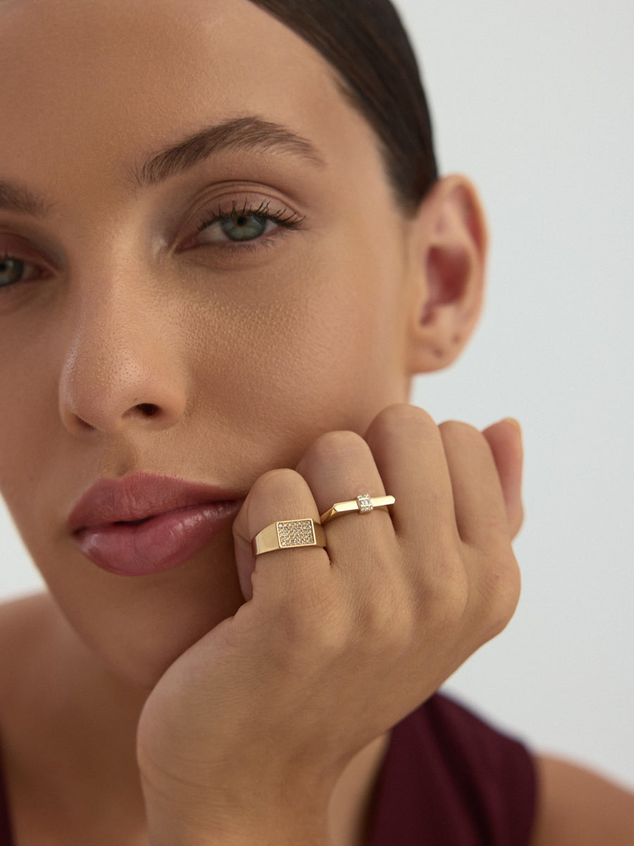 Baget ve Yuvarlak Taşlı Modern 14K Altın Yüzük