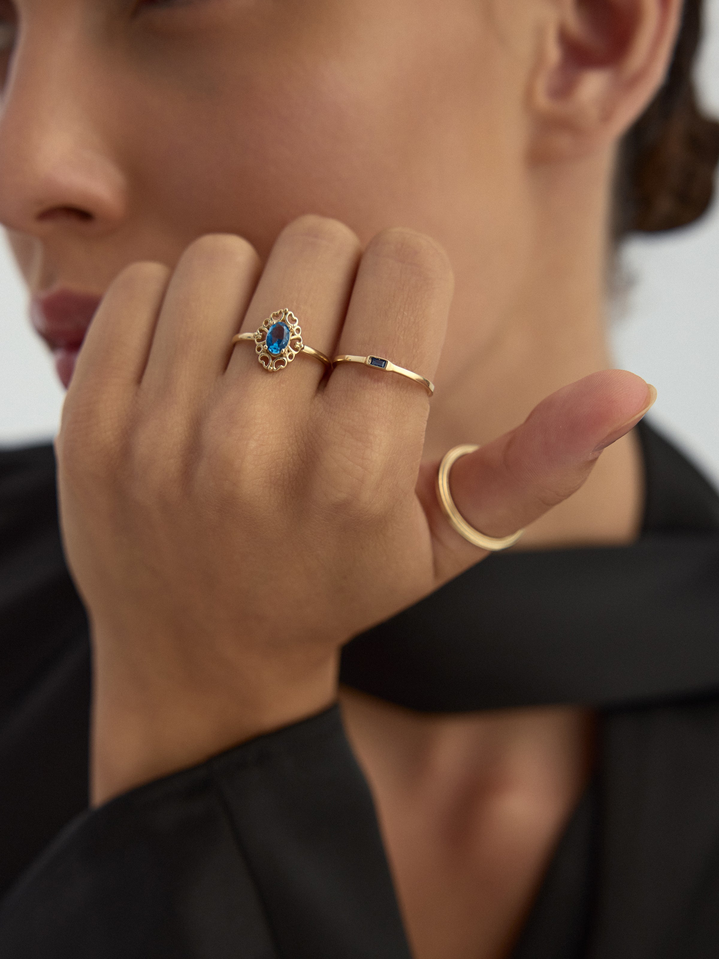 Baget Safir Rengi Taşlı Minimal 14K Altın Yüzük - Elef Kuyumculuk