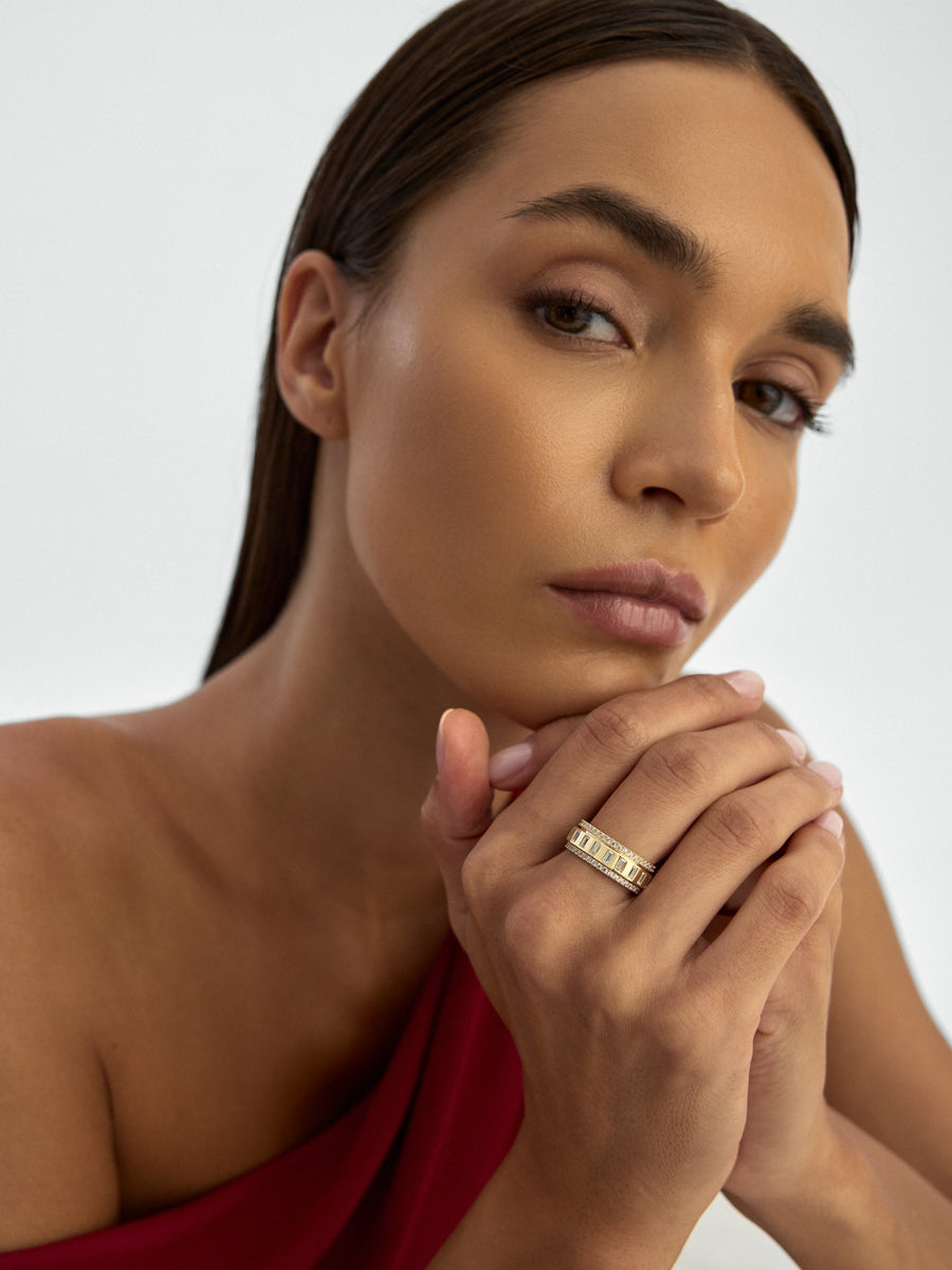 Baget ve Sıralı Taşlı Modern 14K Altın Yüzük