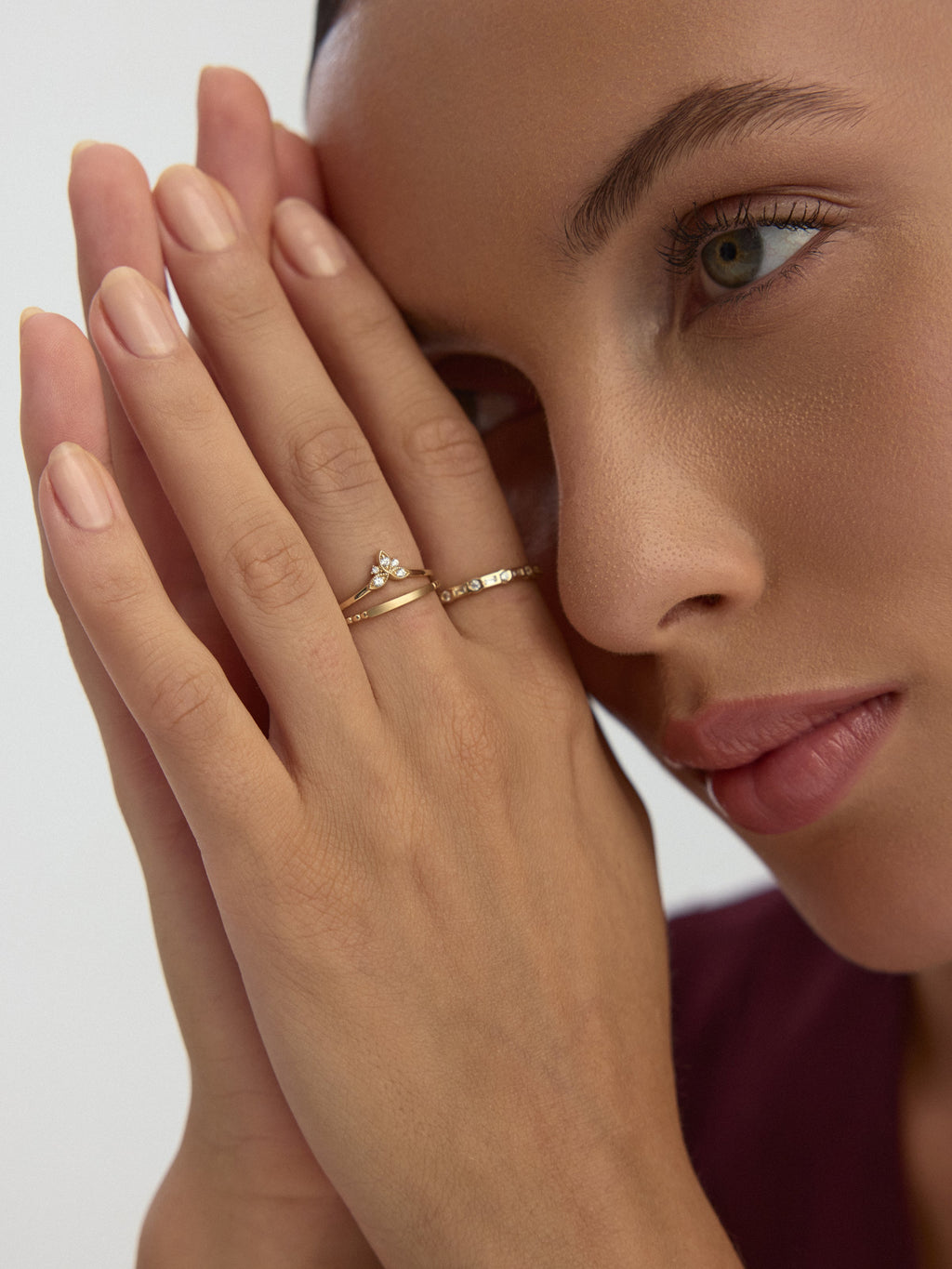Baget ve Yuvarlak Taşlı Modern 14K Altın Yüzük - Elef Kuyumculuk