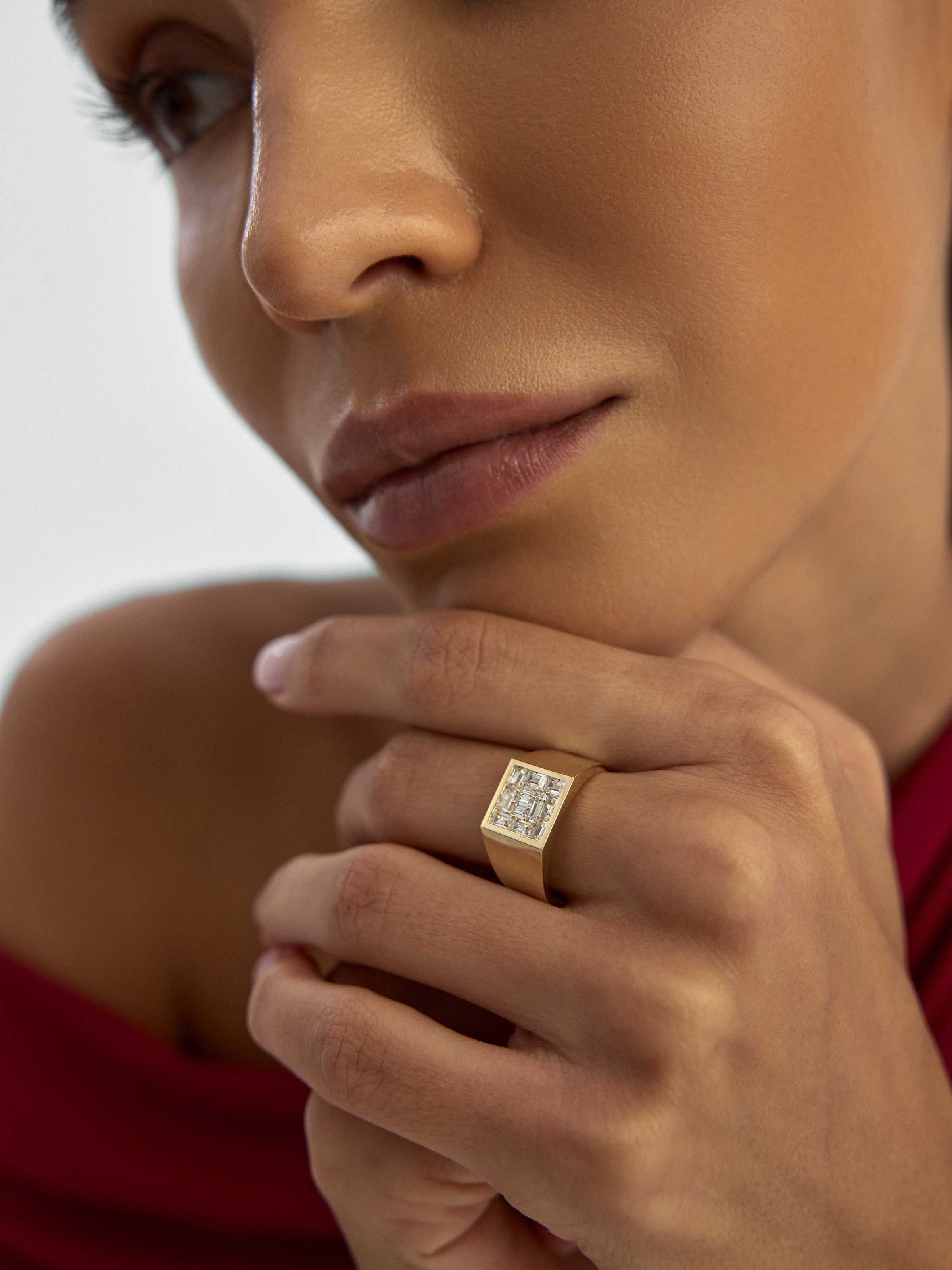Baget Mozaik Taşlı Modern 14K Altın Yüzük - Elef Kuyumculuk