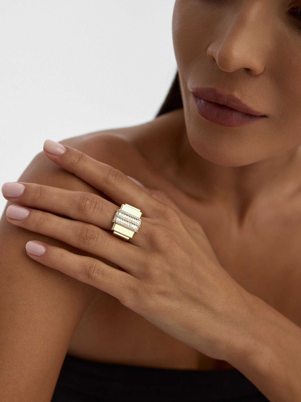 Baget Taşlı Modern 14K Altın Yüzük - Elef Kuyumculuk