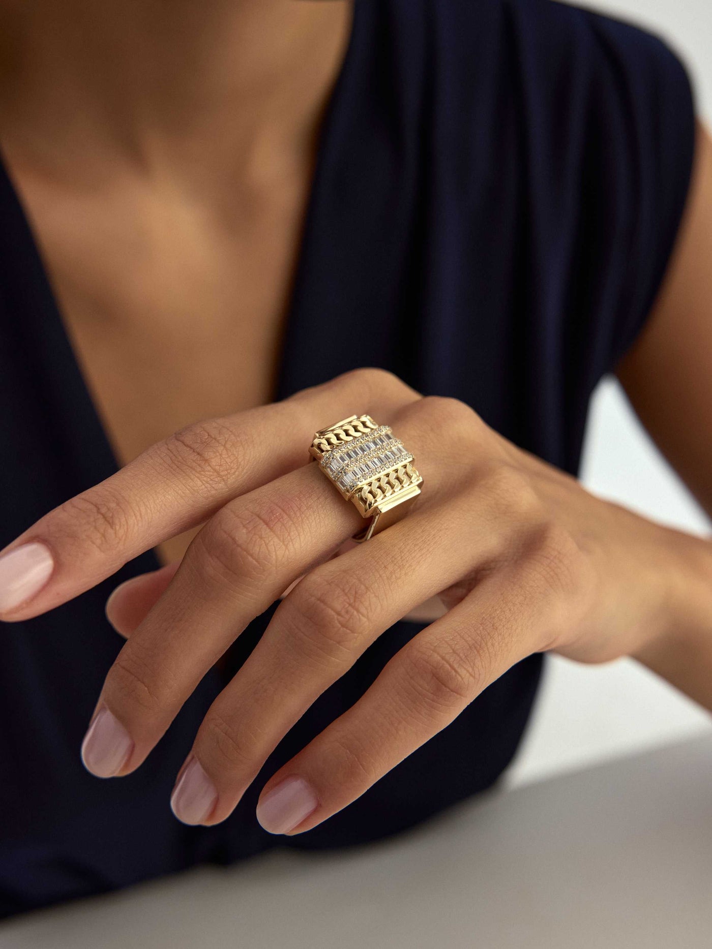 Baget Taşlı Zincir Formlu 14K Altın Yüzük - Elef Kuyumculuk