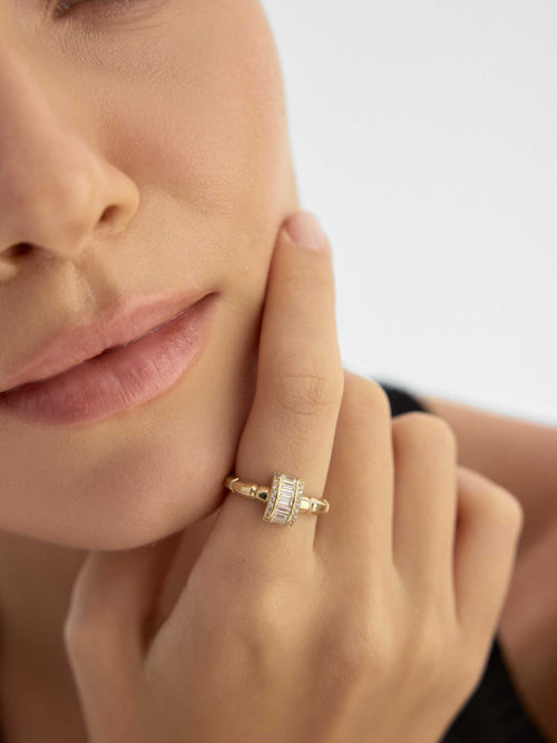 Baget ve Yuvarlak Taşlı Modern 14K Altın Yüzük - Elef Kuyumculuk