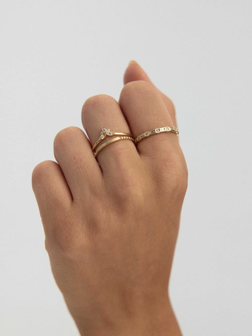 Baget ve Yuvarlak Taşlı Modern 14K Altın Yüzük - Elef Kuyumculuk