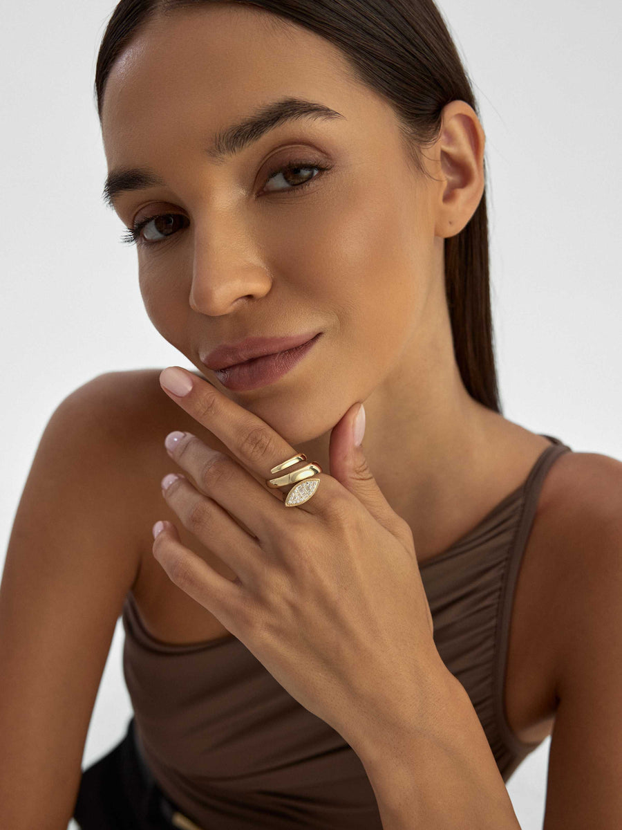 Baget ve Yuvarlak Taşlı Modern Spiral 14K Altın Yüzük