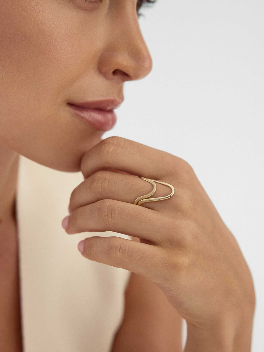 Çift Kavis Formlu Modern 14K Altın Yüzük