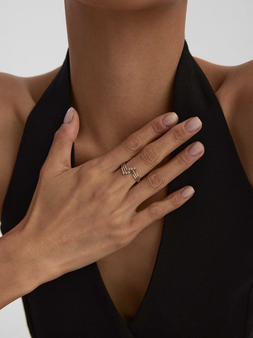 Çizgisel Tria Taşlı Modern 14K Altın Yüzük - Elef Kuyumculuk