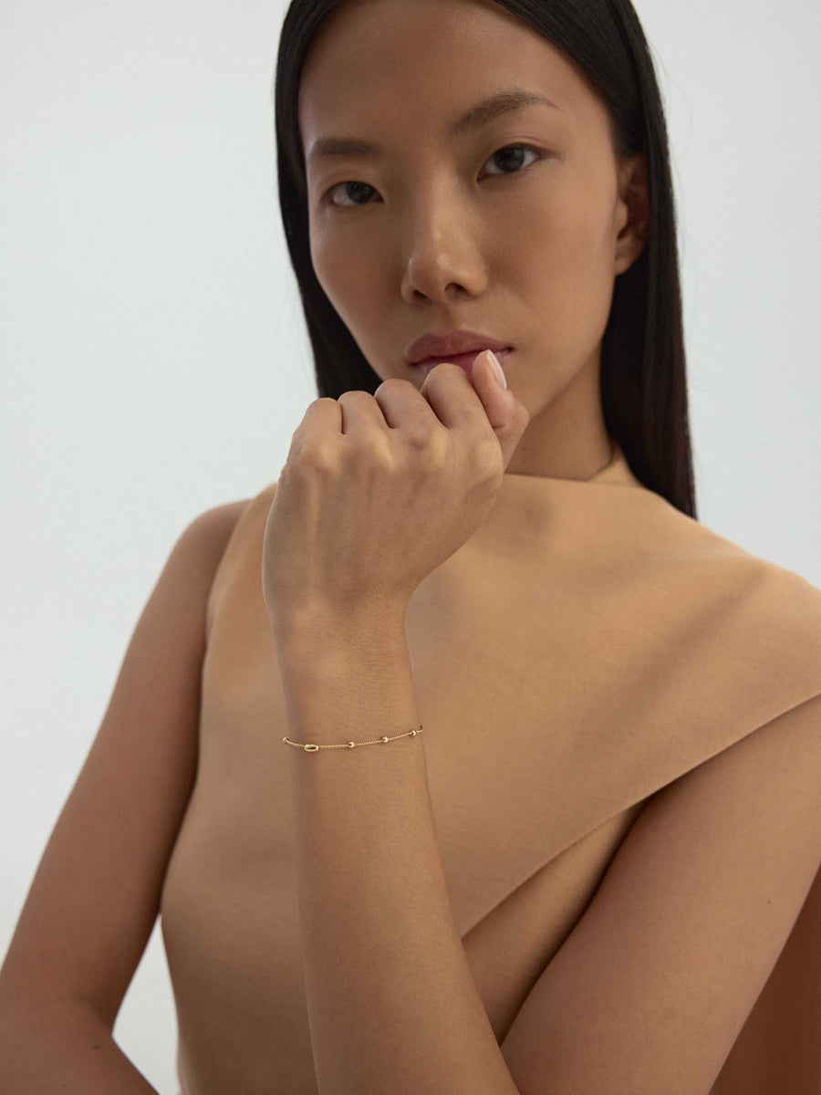 Dorika ve Oval Formlu Minimal 14K Altın Bileklik