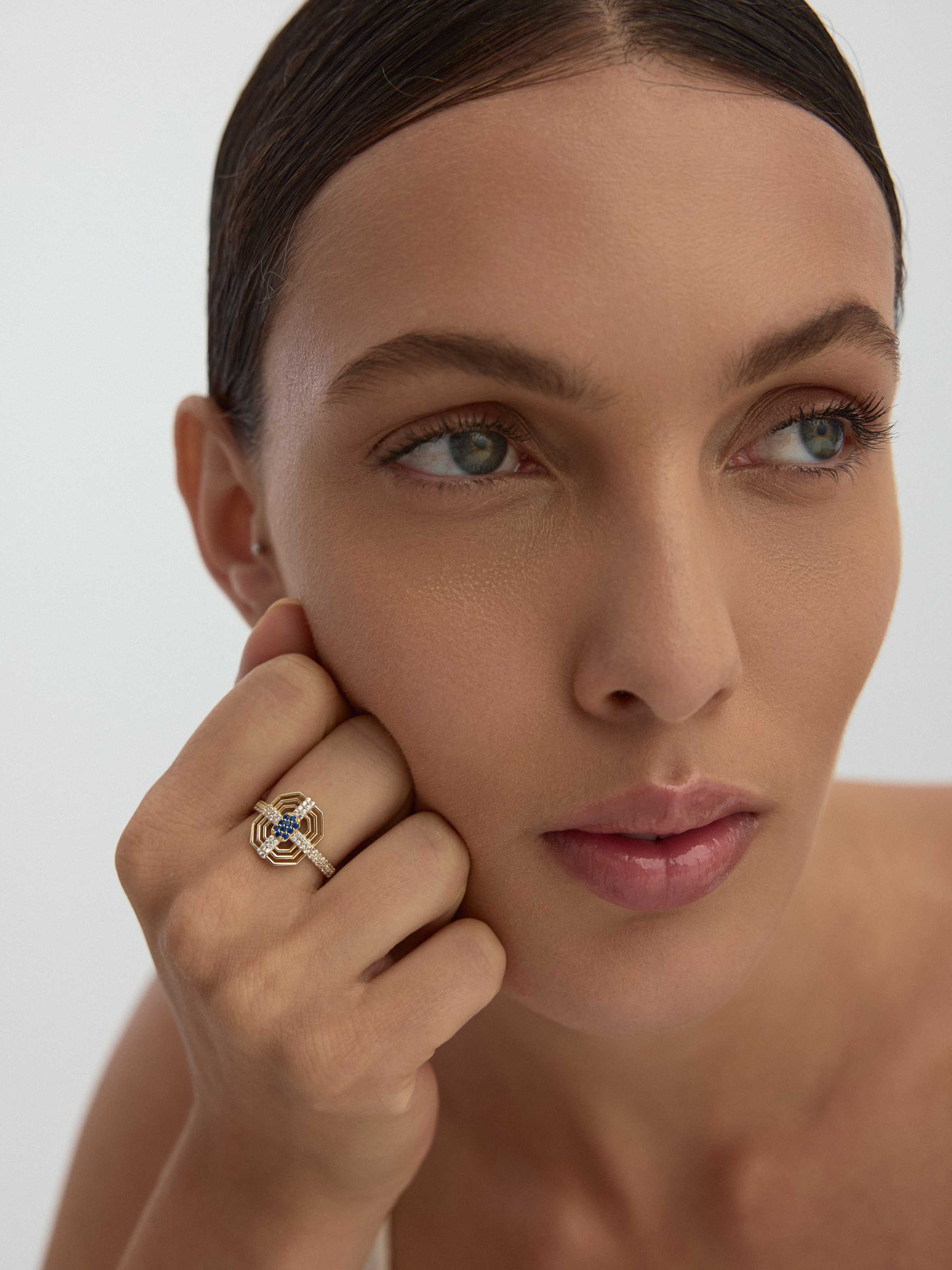 Geometrik Safir Rengi Efektli Modern 14K Altın Yüzük - Elef Kuyumculuk