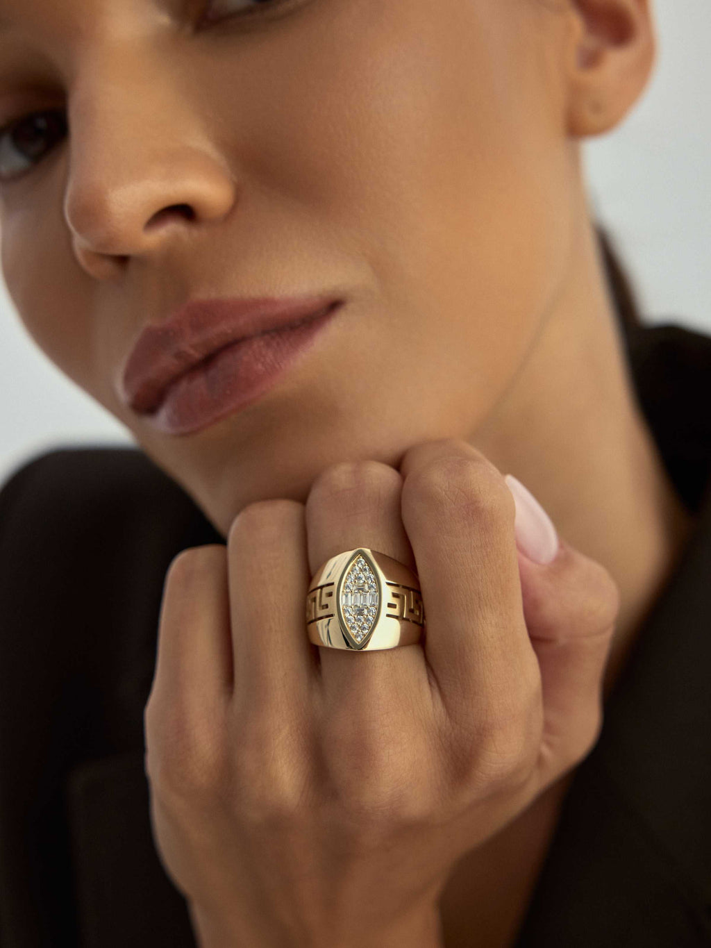 Markiz Kesim Baget Taşlı Geometrik 14K Altın Yüzük - Elef Kuyumculuk