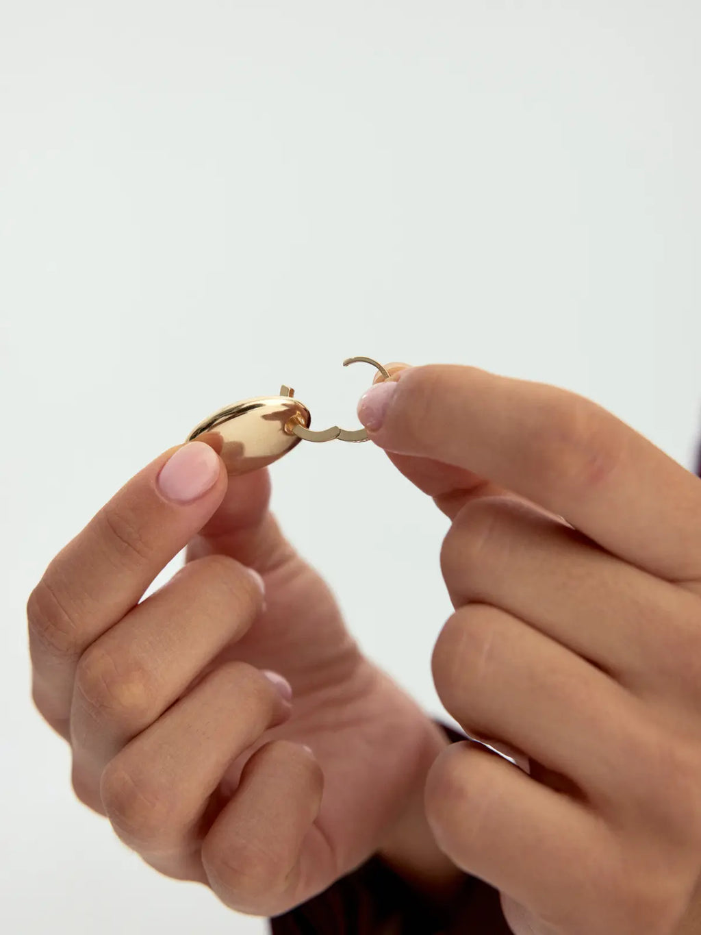 Oval Form Taşlı Sallantılı 14K Altın Küpe - Elef Kuyumculuk