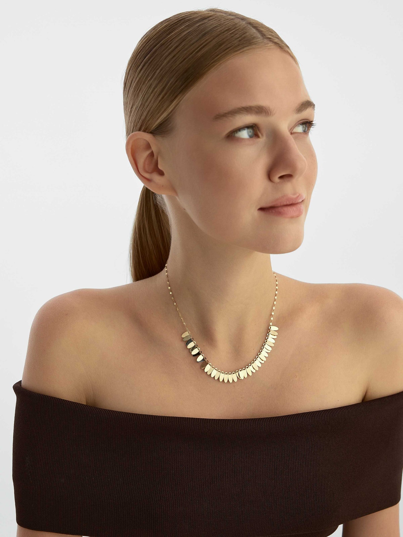Oval Formlu Sallantılı 14K Altın Kolye - Elef Kuyumculuk