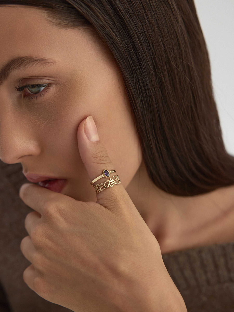 Oval Kesim Mor Taşlı Minimal 14K Altın Yüzük