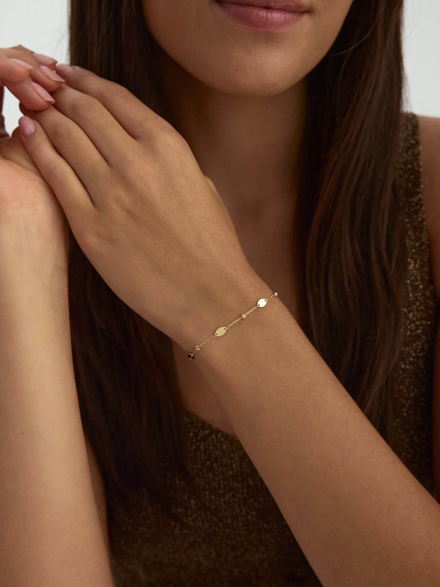 Oval Plaka ve Dorika Detaylı 14K Altın Bileklik - Elef Kuyumculuk