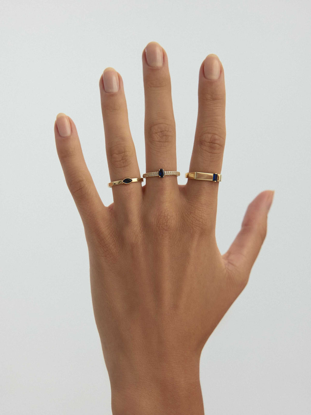 Oval Safir Rengi Taşlı Üç Sıra Pırlanta Görünümlü 14K Altın Yüzük - Elef Kuyumculuk