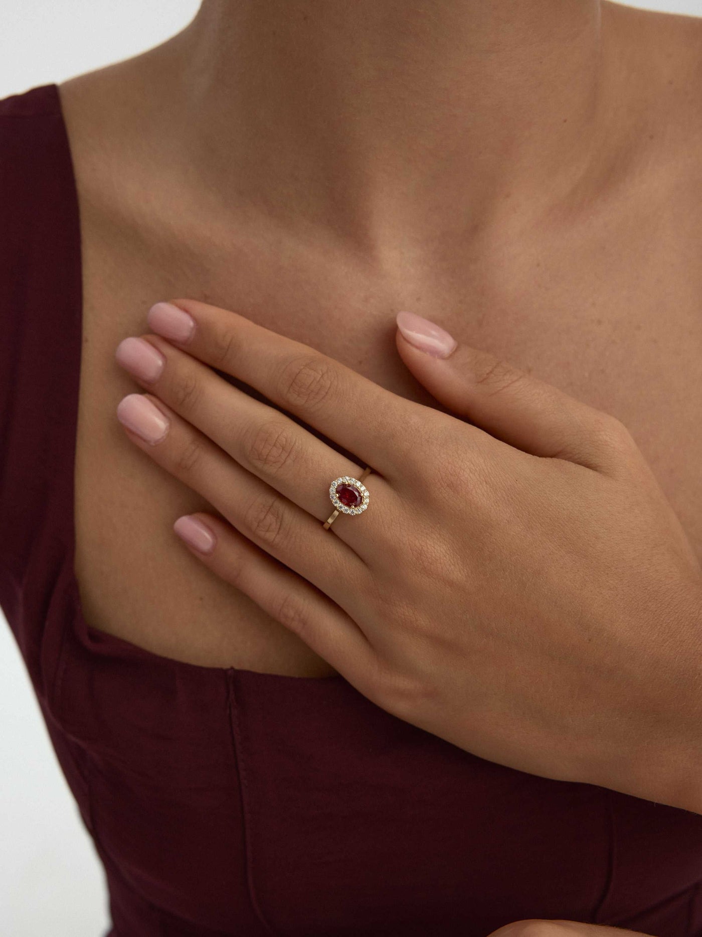 Oval Yakut Rengi Taşlı Halo 14K Altın Yüzük - Elef Kuyumculuk