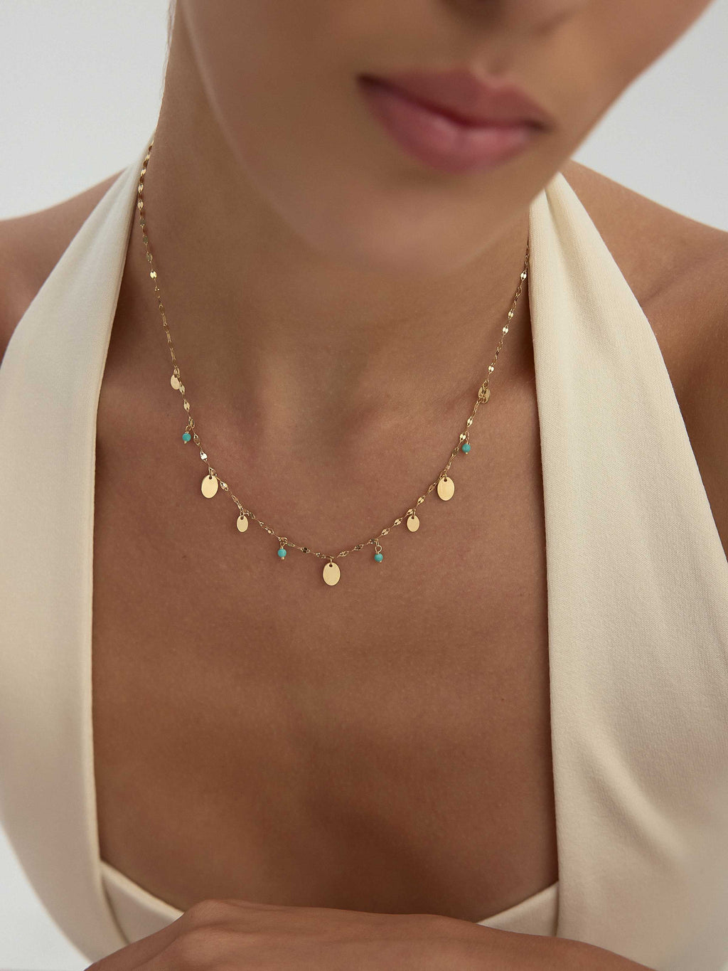Sallantılı Pullu ve Firuze Boncuklu 14K Altın Kolye - Elef Kuyumculuk