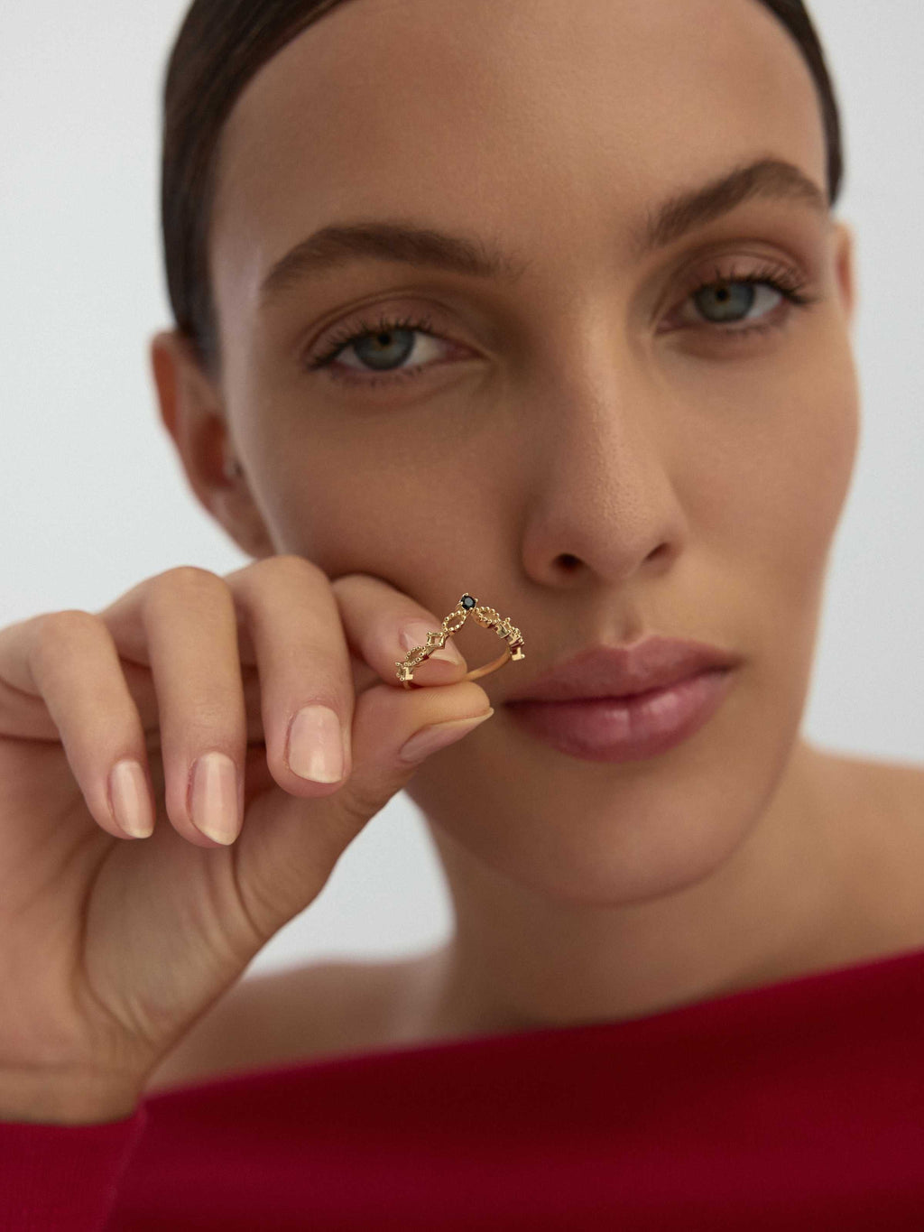 Taç Formlu Siyah Taşlı Vintage 14K Altın Yüzük - Elef Kuyumculuk