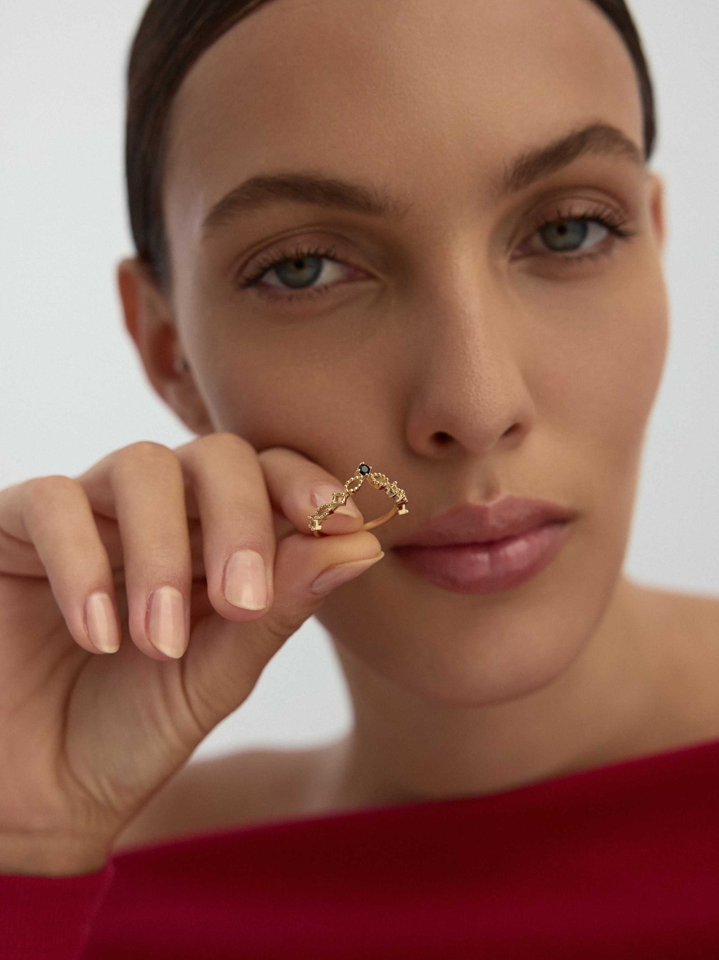 Taç Formlu Siyah Taşlı Vintage 14K Altın Yüzük - Elef Kuyumculuk