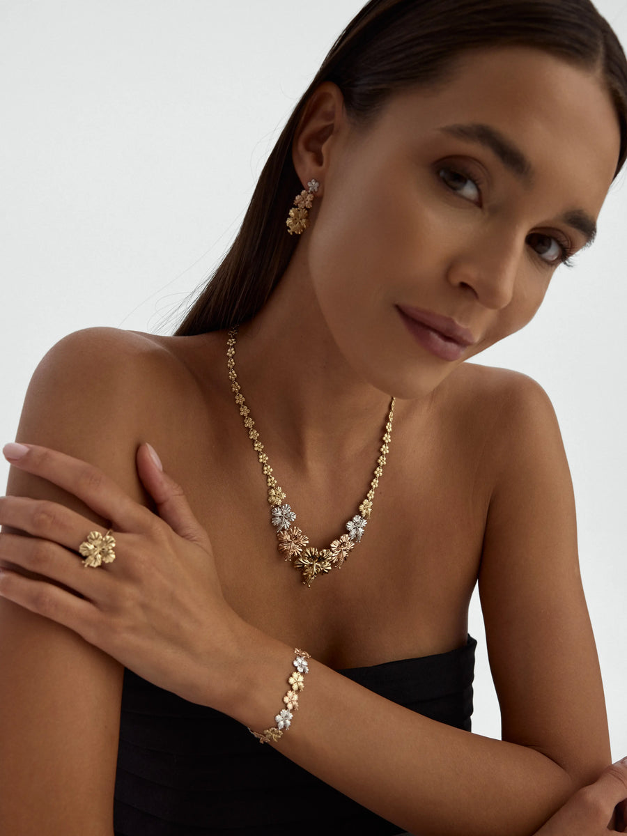 Üç Renk Çiçek Formlu 14K Altın Bileklik