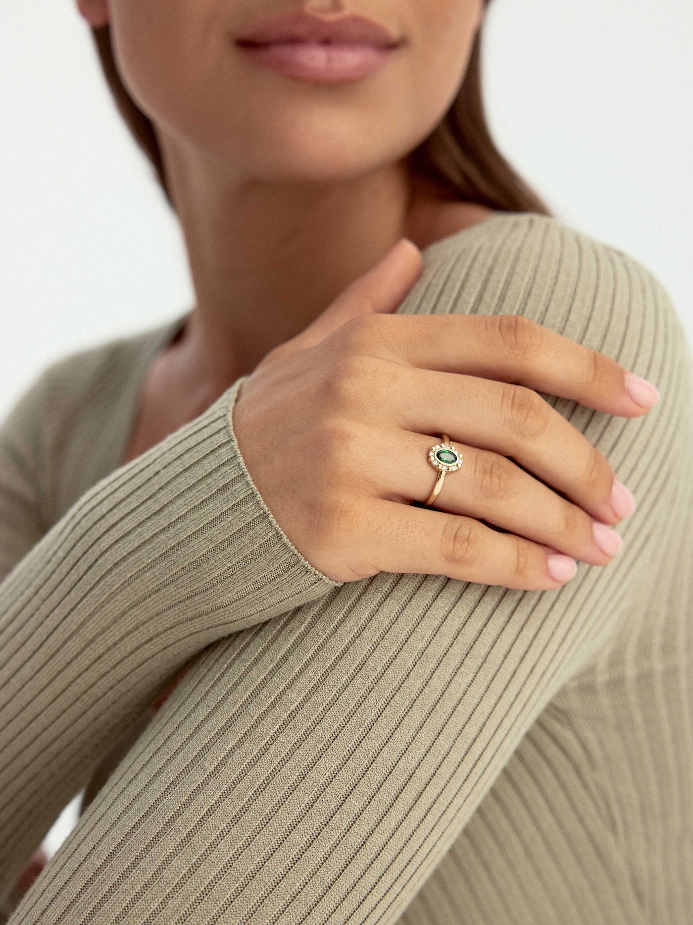 Zümrüt Yeşili Taşlı Vintage Halo 14K Altın Yüzük - Elef Kuyumculuk