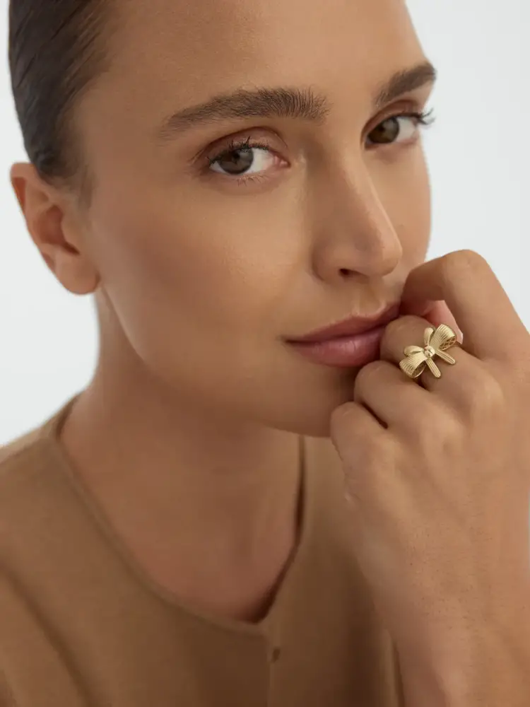 Fiyonk Formlu Romantik 14K Altın Yüzük - 3