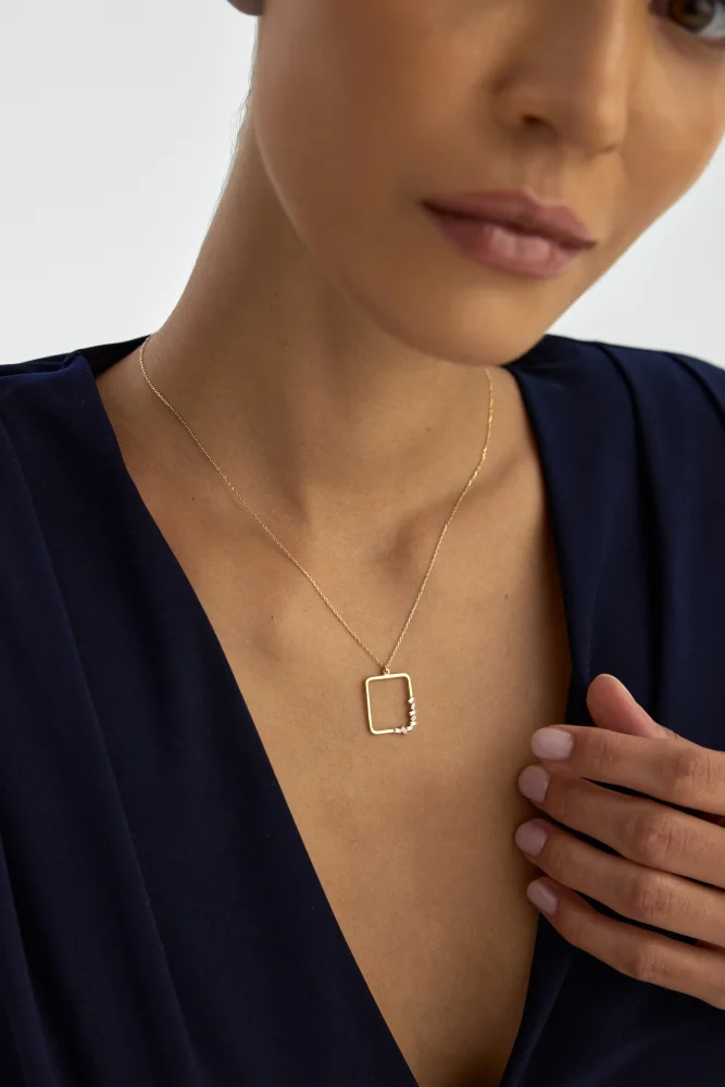 Kare Formlu Baget Taşlı 14K Altın Kolye - 3