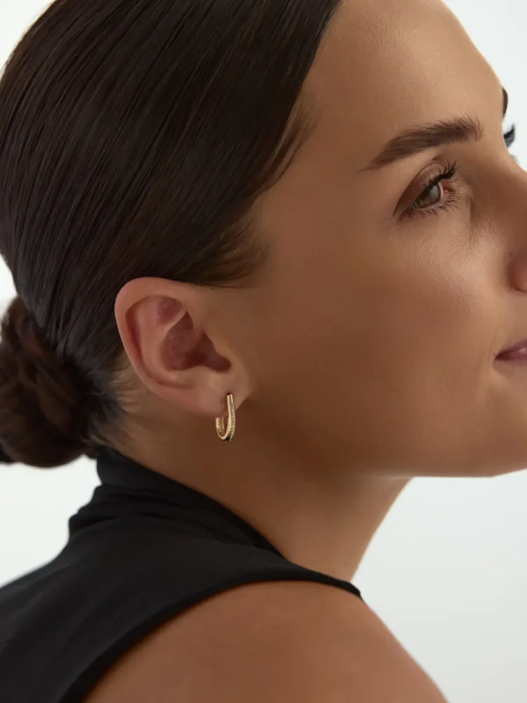 Kordela Dokulu Sıralı Taşlı Dikdörtgen Halka 14K Altın Küpe - 3