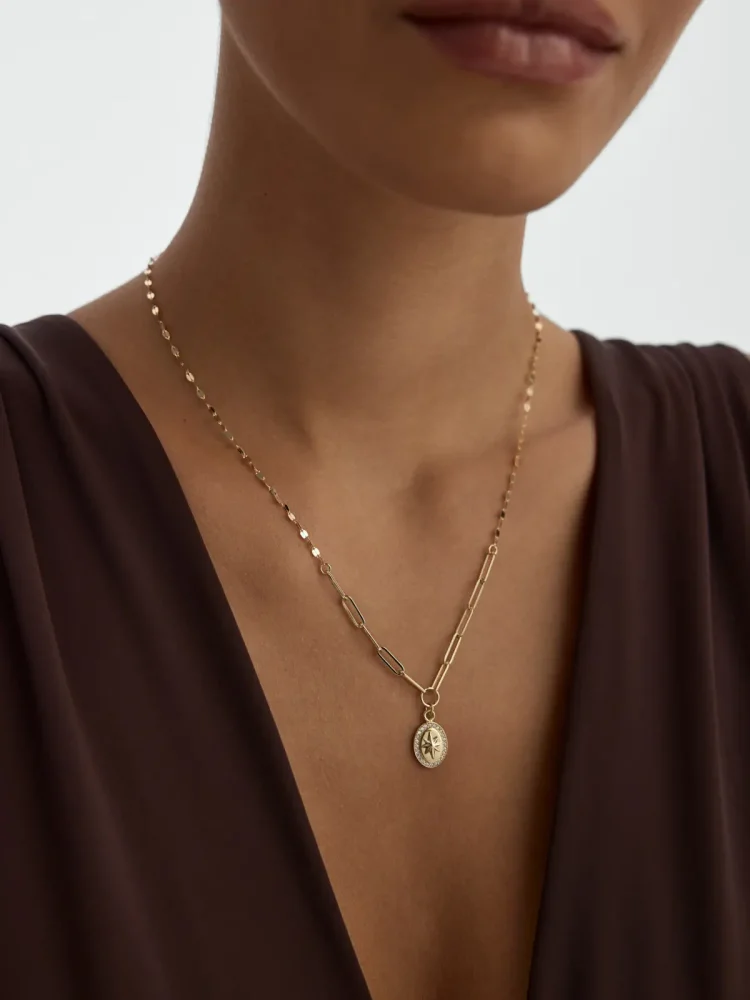 Kuzey Yıldızı Işıltılı Oval 14K Altın Kolye - 3