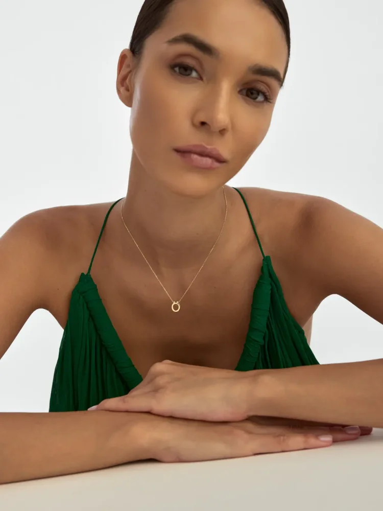 Ö Harfi Taşlı 14K Altın Harf Kolye - 3