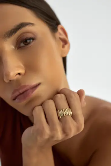 Oval Dizilimli Modern 14K Altın Yüzük - (1)