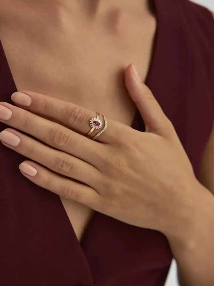 Oval Yakut Rengi Taşlı Baget Işıltılı 14K Altın Yüzük - 2