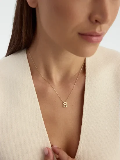 S Harfi Taşlı 14K Altın Harf Kolye - (1)