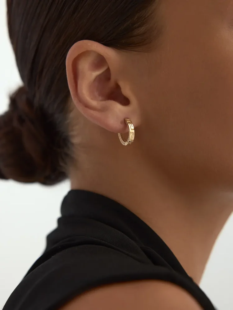 Sıralı Taşlı Desenli Halka 14K Altın Küpe - 2