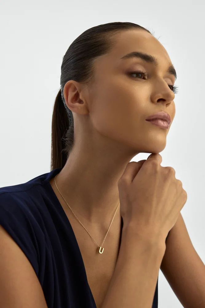 U Harfi Taşlı 14K Altın Harf Kolye - 4